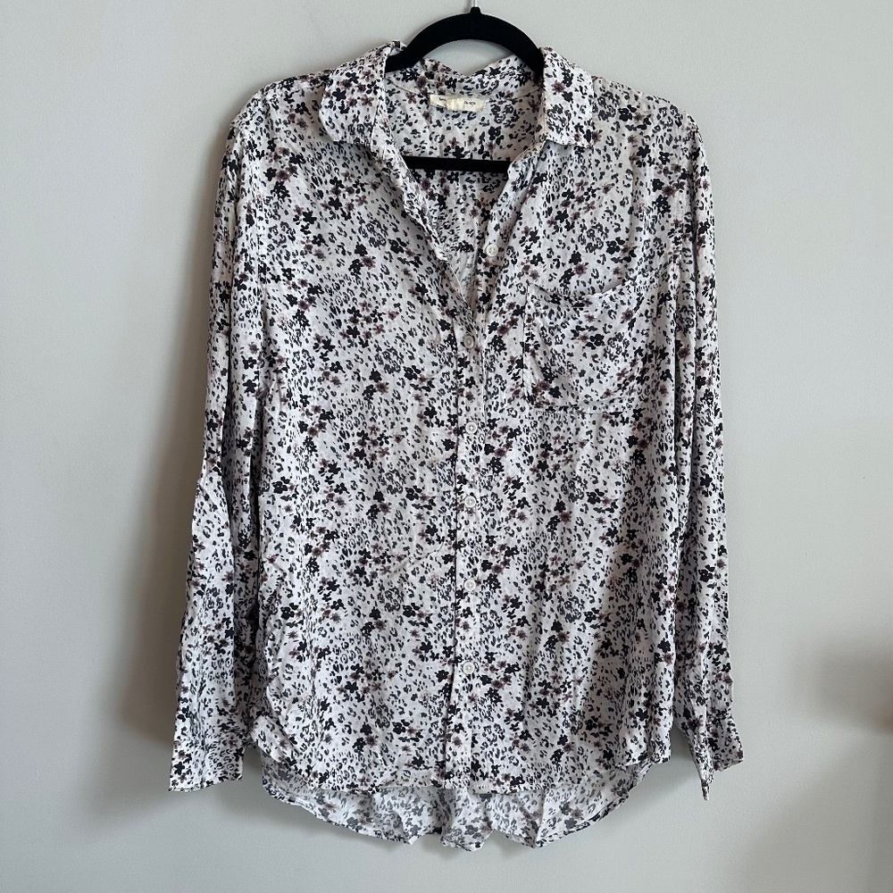 BEACHLUNCHLOUNGE Printed Button Down Top In Neutral Florets - Picture 2 of 5